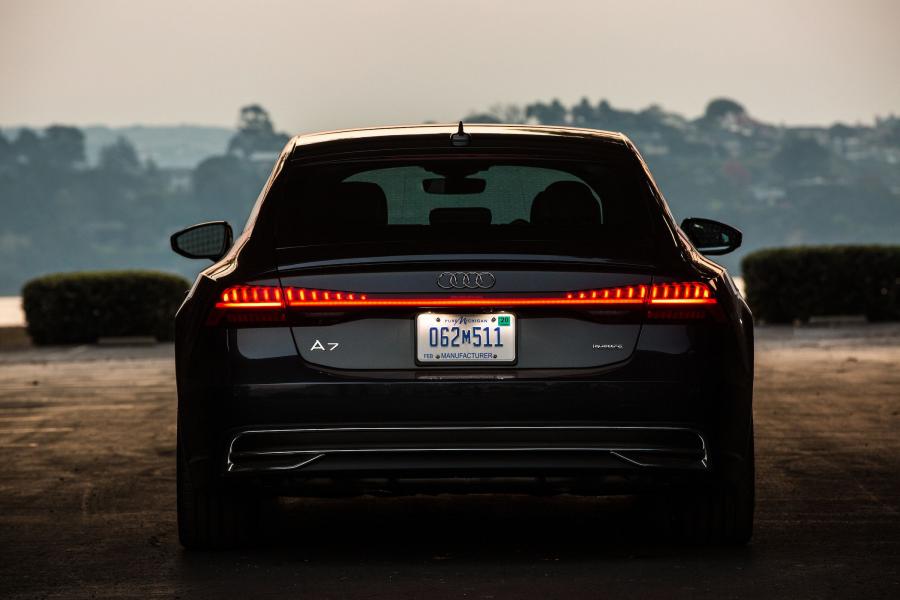  Audi A7 Sportback 3.0 TFSI Quattro 2018 года  (NA) (фото 5 из 39)
